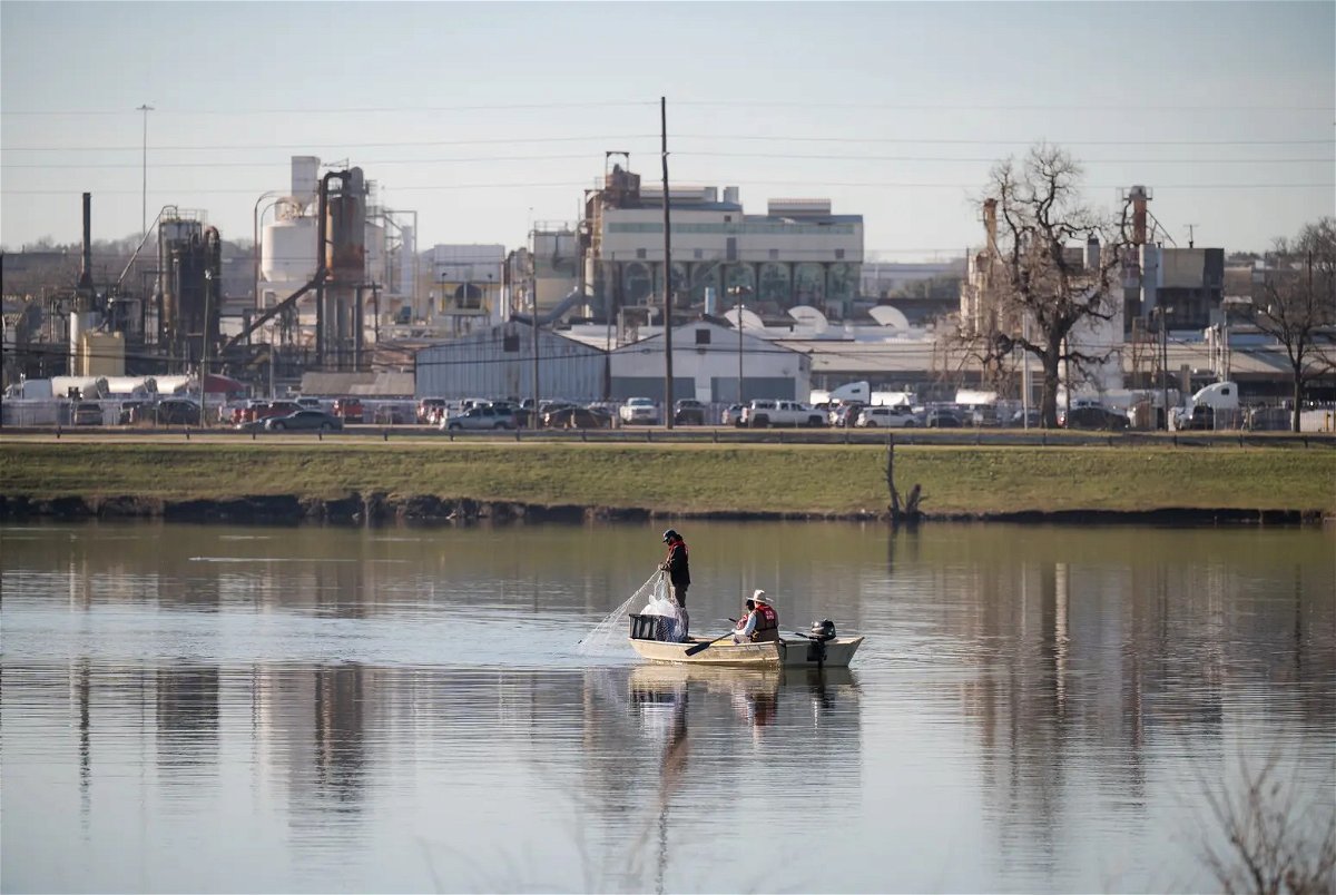 In Dallas, EPA casts a net for answers on how pollution from concrete batch plants affects people’s health